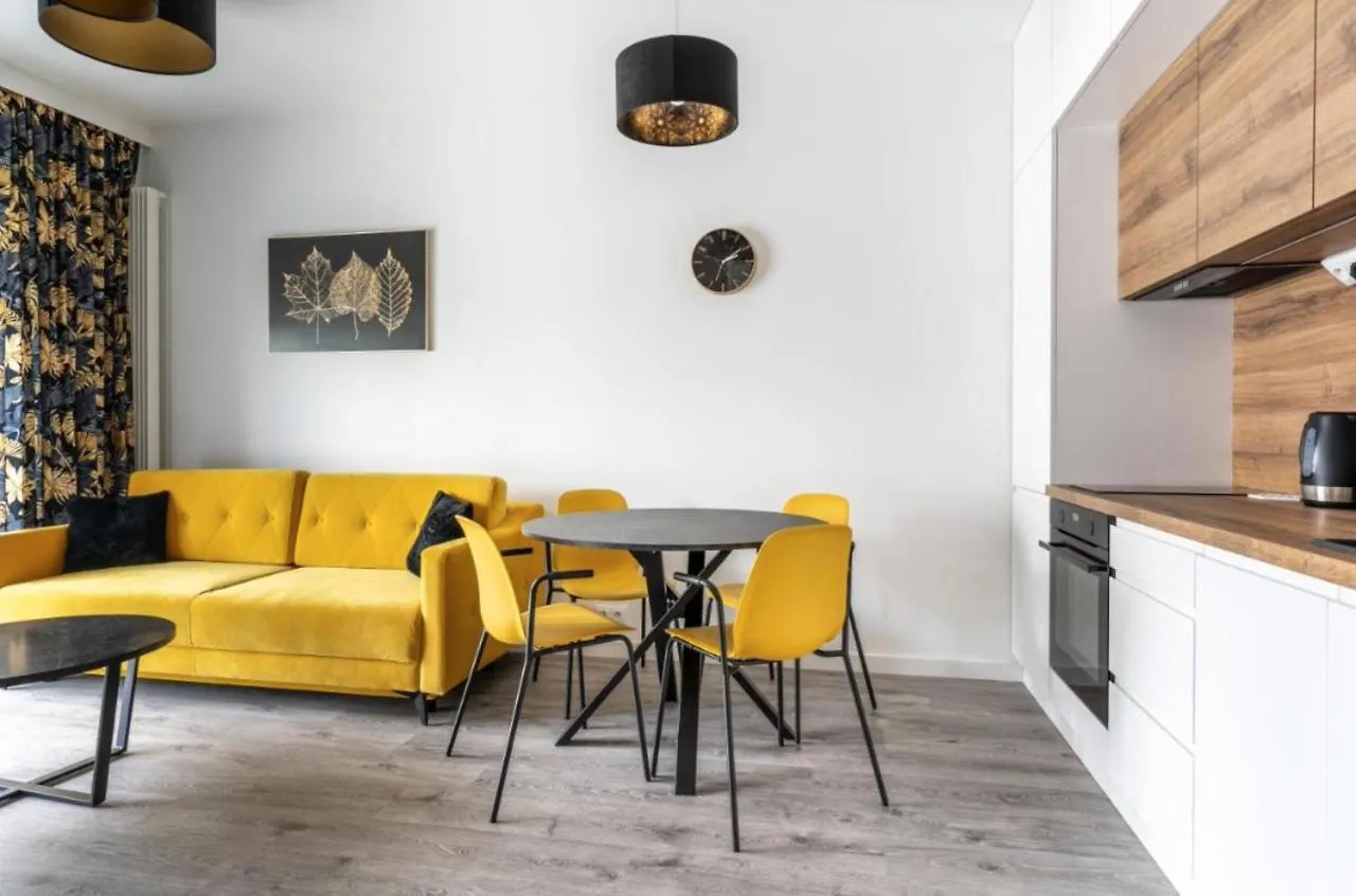 Mennica Residence - City Center - Golden Apartments Warsaw 0*,  Poland